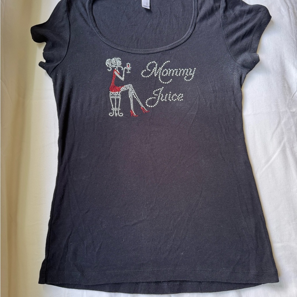 Bella Black Tee with Red and White Graphic